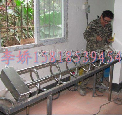 供應(yīng)物業(yè)管理鐵質(zhì)自行車(chē)停車(chē)架